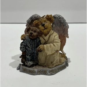 Hope Angelwish, Everychild Bless Our Children Boyds Bearstone. Very cute.